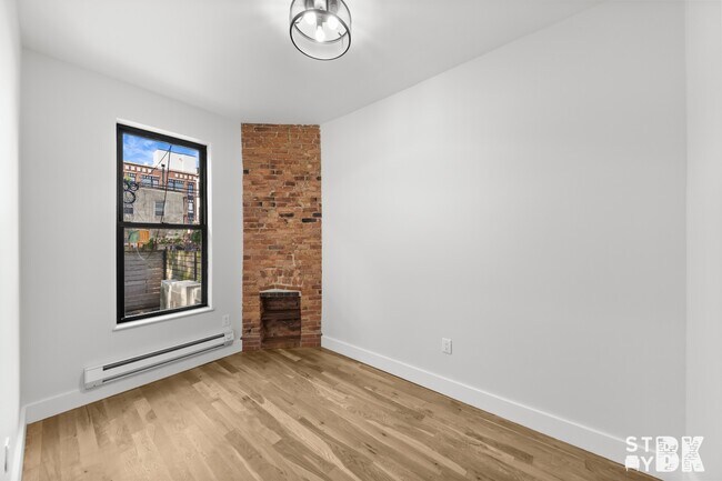 Building Photo - 71 Grove St