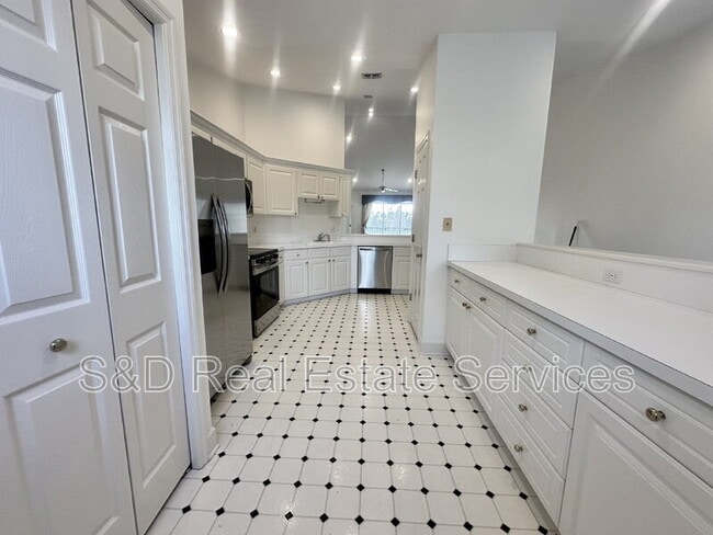 Building Photo - 447 Enclave Pl