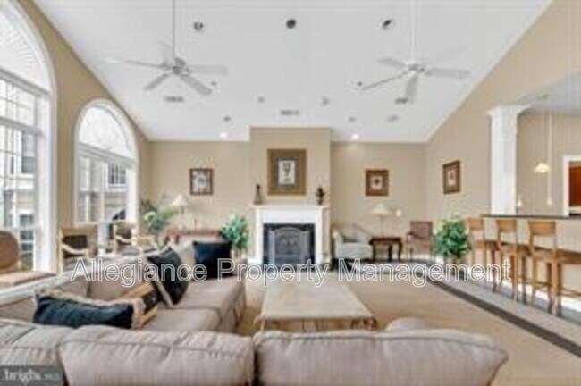 Building Photo - 4551 Strutfield Ln