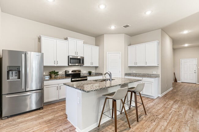 Building Photo - 7039 Diamond Vly