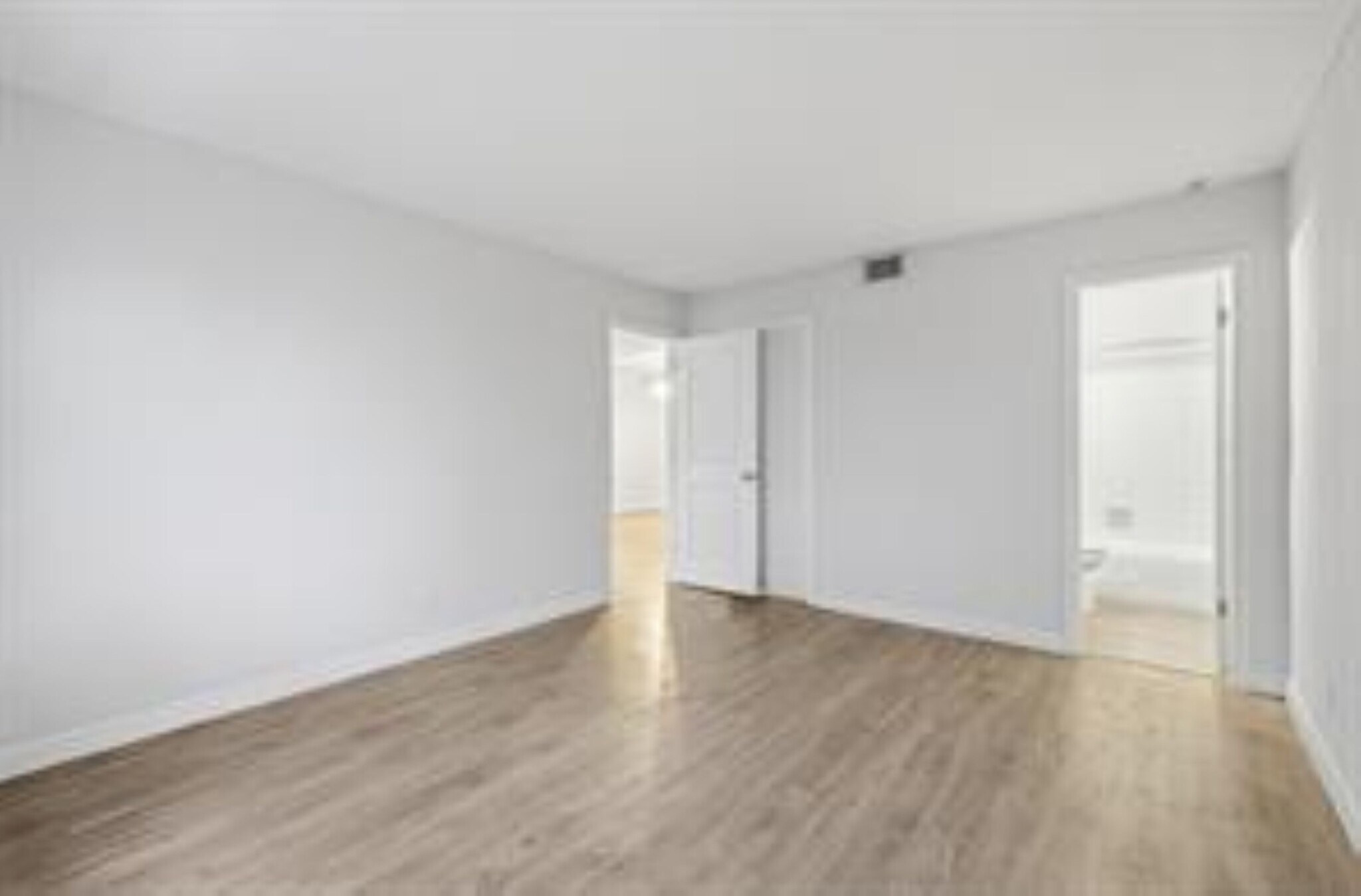 Building Photo - 1400 NE 57th St