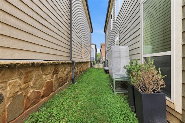 Building Photo - 775 Cameron Ct