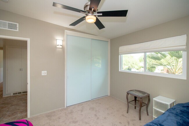 Building Photo - Spacious 2-Bedroom Home with Private Pool & Office In the Cove!