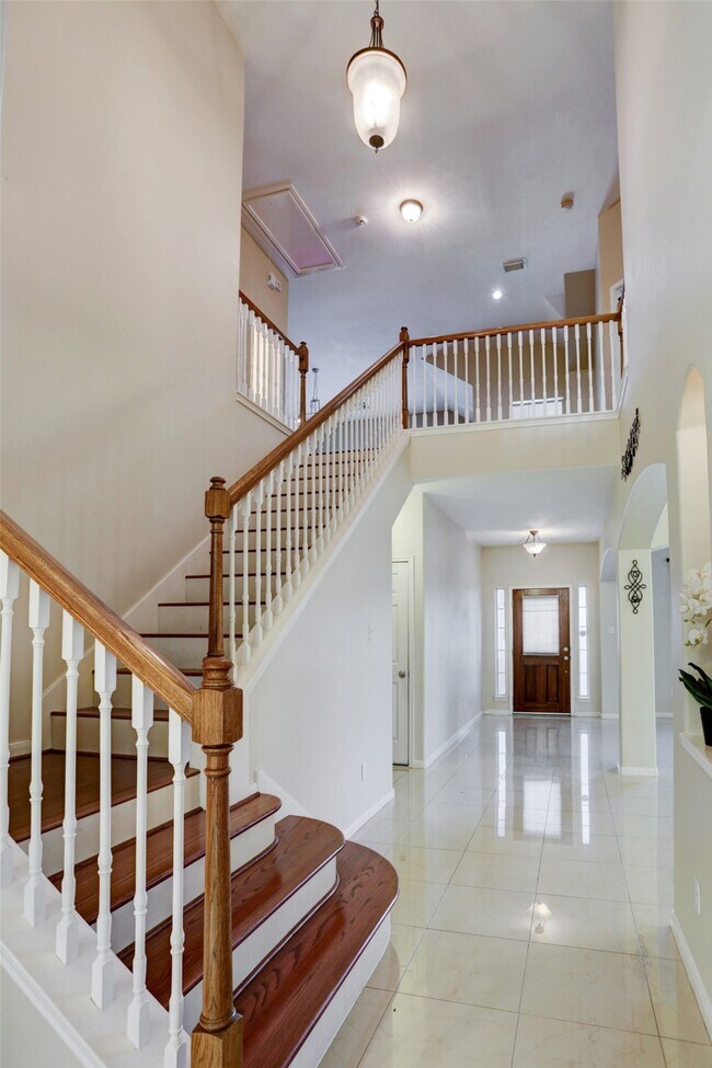 Building Photo - 16906 Bird Creek Dr