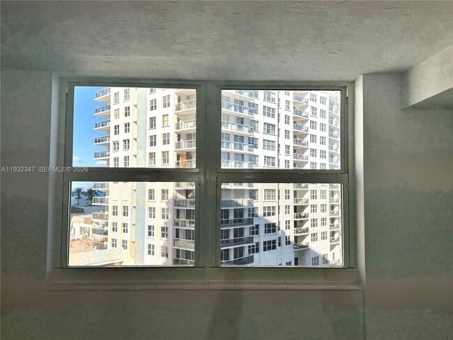 Building Photo - 3001 S Ocean Dr