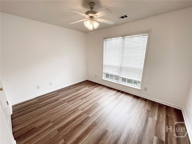 Building Photo - 128 Cormorant Way