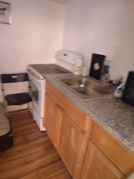 Building Photo - 1425 Hillcrest Dr