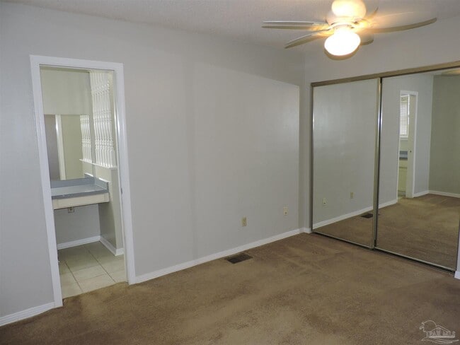 Building Photo - 3501 Parkwood Ave