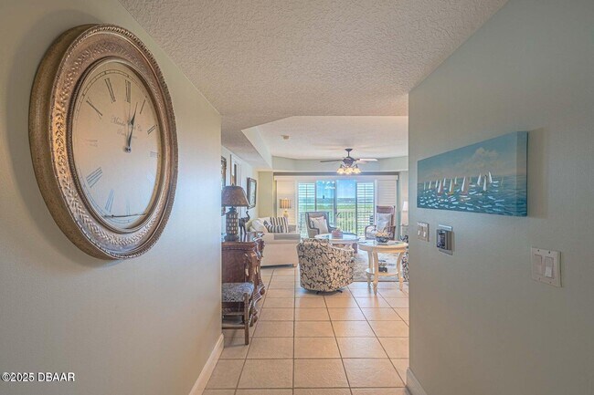 Building Photo - 4650 Links Village Dr