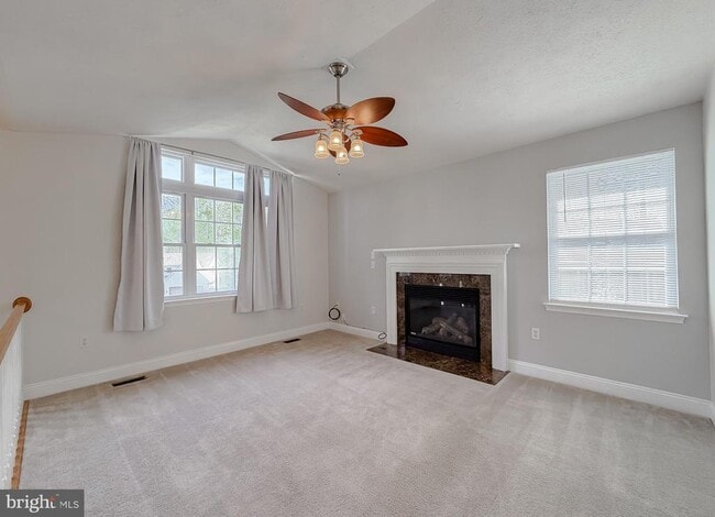 Building Photo - 46231 Sylvan Ct