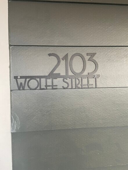 Building Photo - 2103 Wolfe St