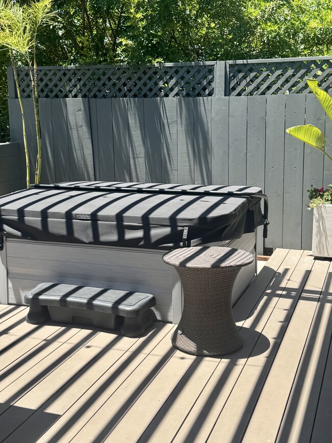 Building Photo - 3023 Stockett Way