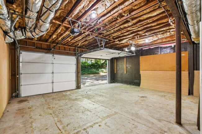 Building Photo - 2799 Brookcliff Landing NE