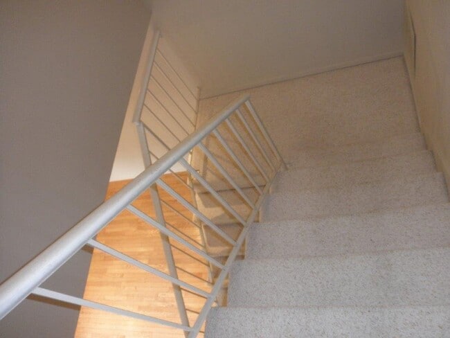 Building Photo - 3BED/3BATH Townhome in Wood Creek Communit...