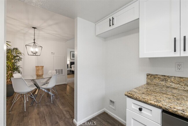 Building Photo - 25561 Indian Hill Ln