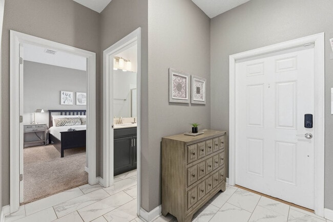 Building Photo - 8924 Stinger Dr