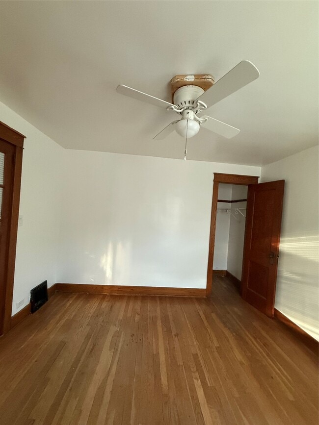 Building Photo - 209 Dudley Ave
