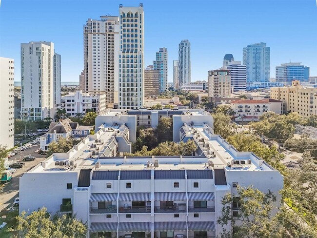 Building Photo - 105 4th Ave NE