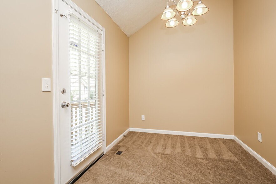 Building Photo - 1417 Quail Run