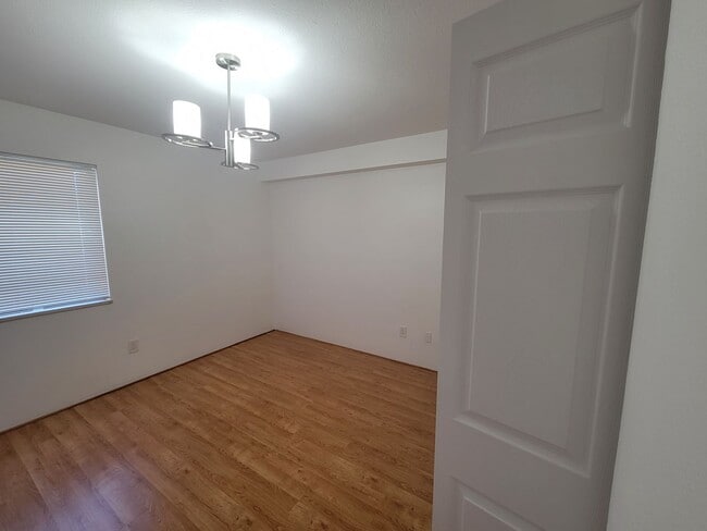 Building Photo - Newly Remodeled 1bed/1bath condo in Stonegate Community in Gunbarrel
