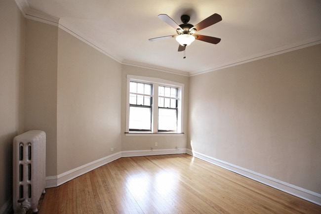 Building Photo - Sheridan Shores Apartments