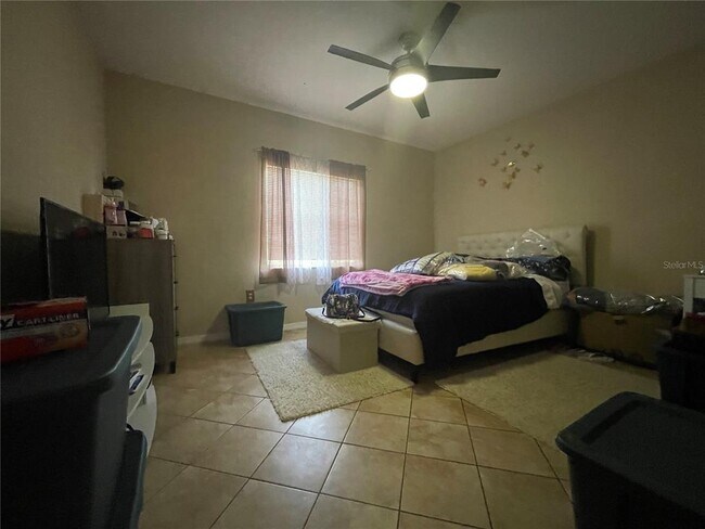 Building Photo - 6007 Skydale Way
