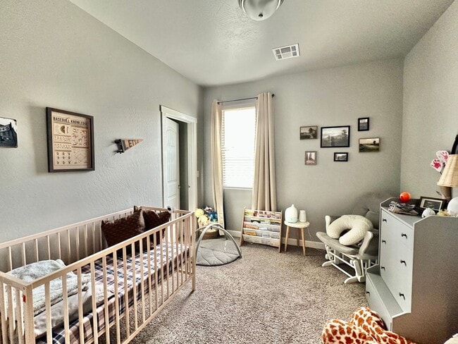 Building Photo - 1077 El Nido Dr