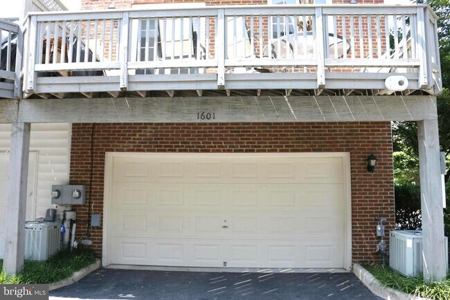 Building Photo - 1601 Leeds Castle Dr