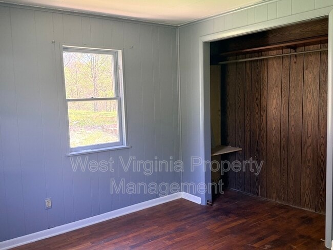 Building Photo - 110 Peck Ct
