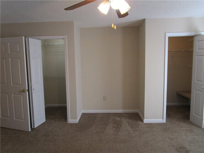 Building Photo - 2429 Thompson Mill Rd