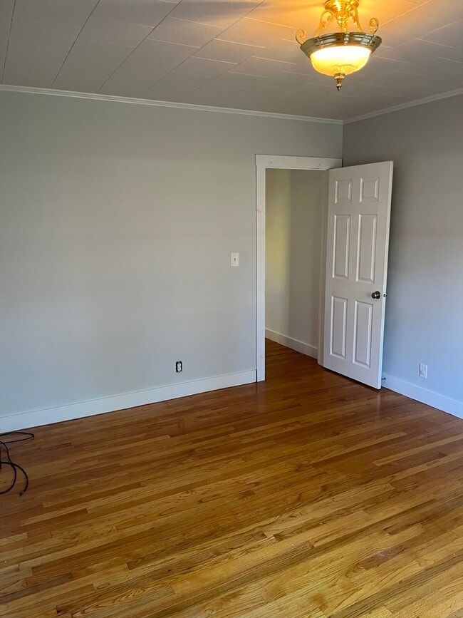 Building Photo - 50 Northwood Dr