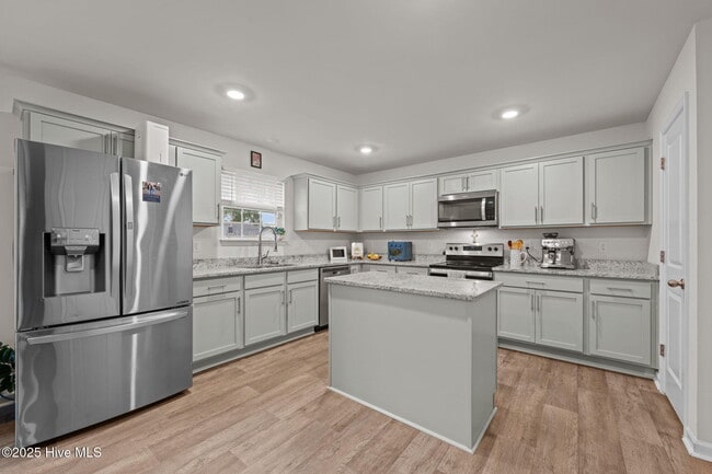 Building Photo - 107 Walton Dr