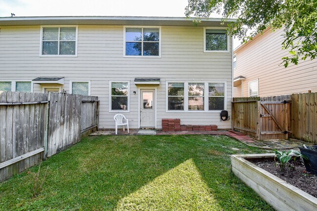 Building Photo - 87 Blue Creek Pl