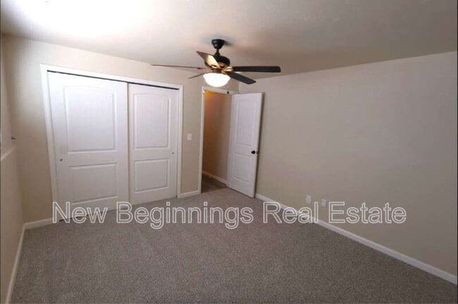 Building Photo - 1204 Commanchero Dr