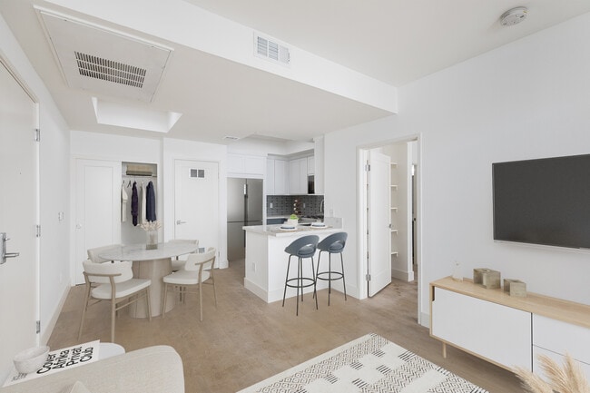 Building Photo - 1317 Westgate Ave