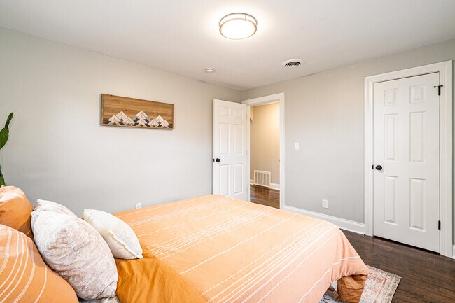 Building Photo - 8213 Nancy Ln