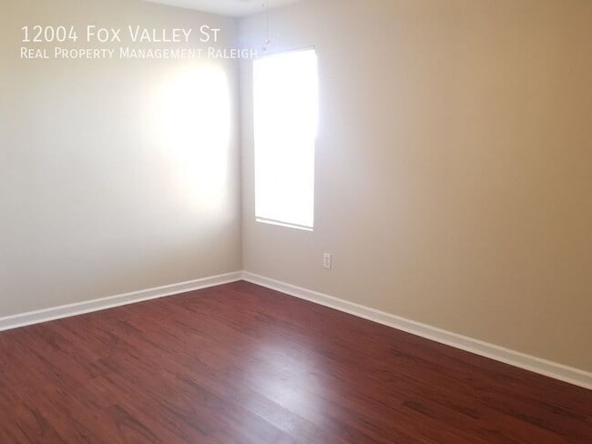 Building Photo - 12004 Fox Valley St