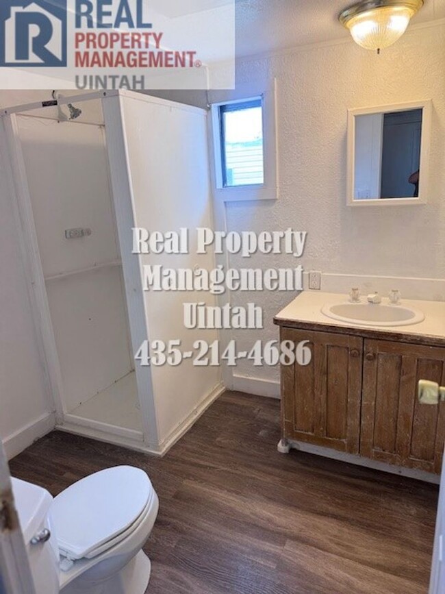 Building Photo - Cute 2 Bedroom, 1 Bathroom Trailer Home. S...