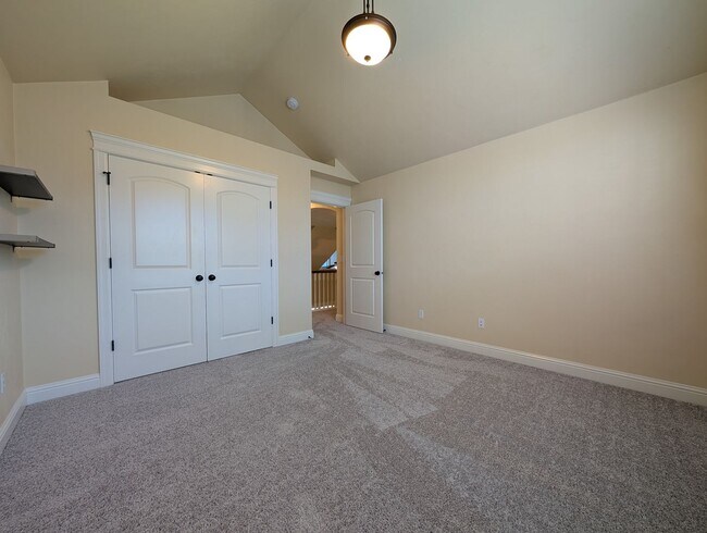 Building Photo - Beautiful 4-Bedroom, 3-Bath Home With Central Heat & A/C!