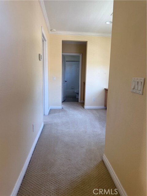 Building Photo - 5 Stonegate