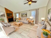 Building Photo - Charming Home on a Quiet Cul-de-Sac Surrou...