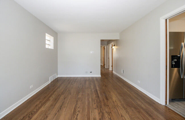 Building Photo - 2337 Park Ave