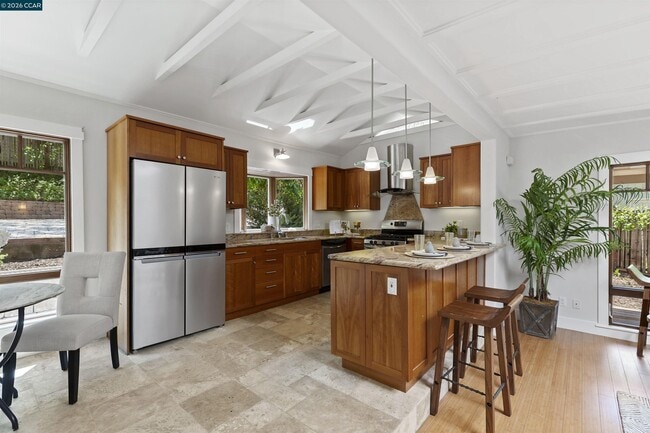 Building Photo - 1754 Reliez Valley Rd