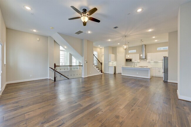 Building Photo - 1108 Fowler St