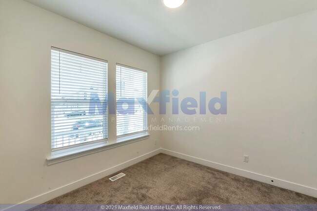 Building Photo - 5BD/3BTH/2GAR - Great space - Lehi Living