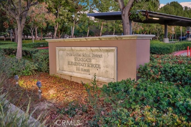 Building Photo - 71 Weston