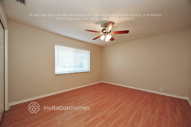 Building Photo - 437 Waterford Cir E