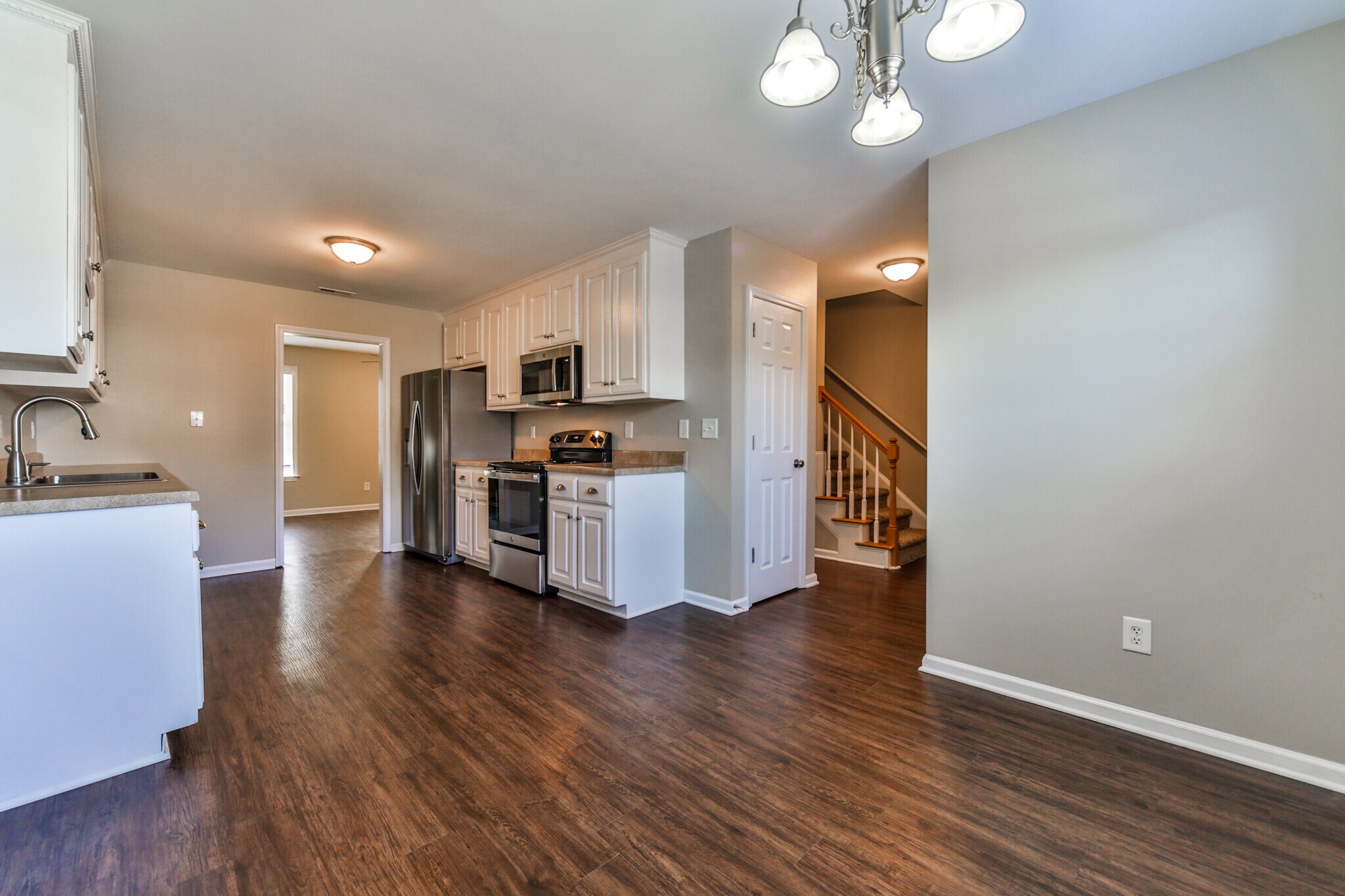 Building Photo - 304 Whitehall Ct