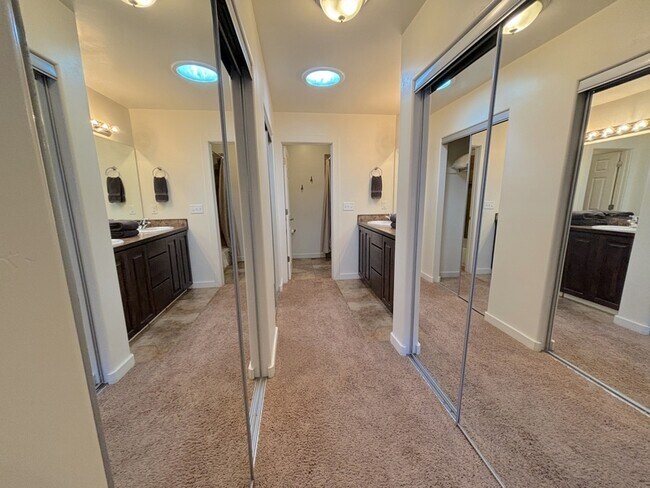 Building Photo - 3862 Desert Willow Cir