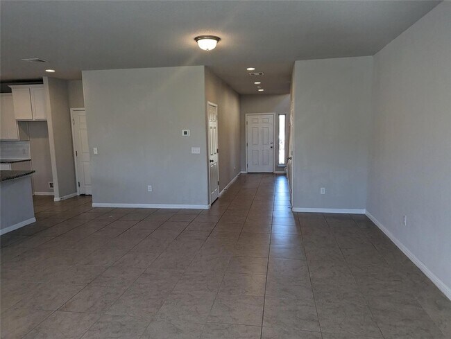Building Photo - 525 Betty Ann Wy